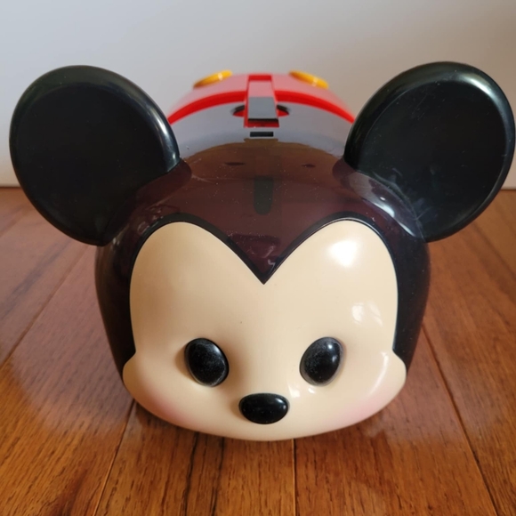 Disney Tsum Tsum Vinyl Mini Figures with Mickey Mouse Holder Pack - Picture 3 of 8